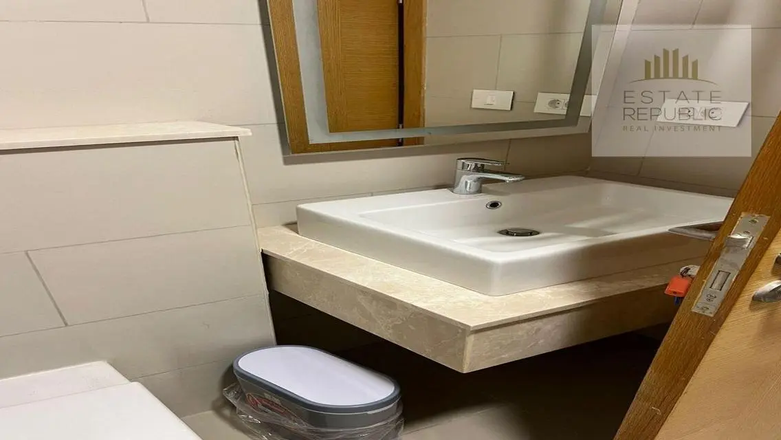 Forrent fully furnished hotel furniture in Eastown
