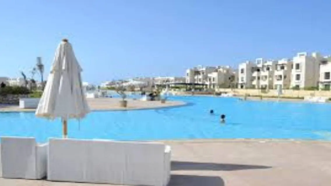 شاليه مميز للبيع في قرية ريماس بالساحل الشمالي