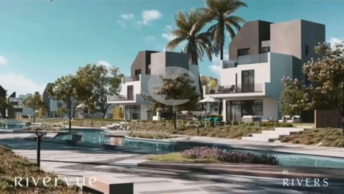 Townhouse For Sale OverLooking Lake Prime Location