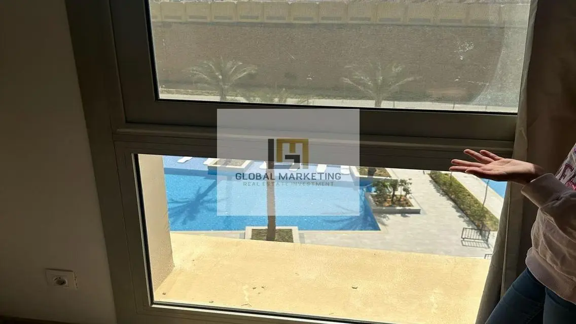 شقه مفروشه بغرفه للناني في اب تاون كايرو فورتين .