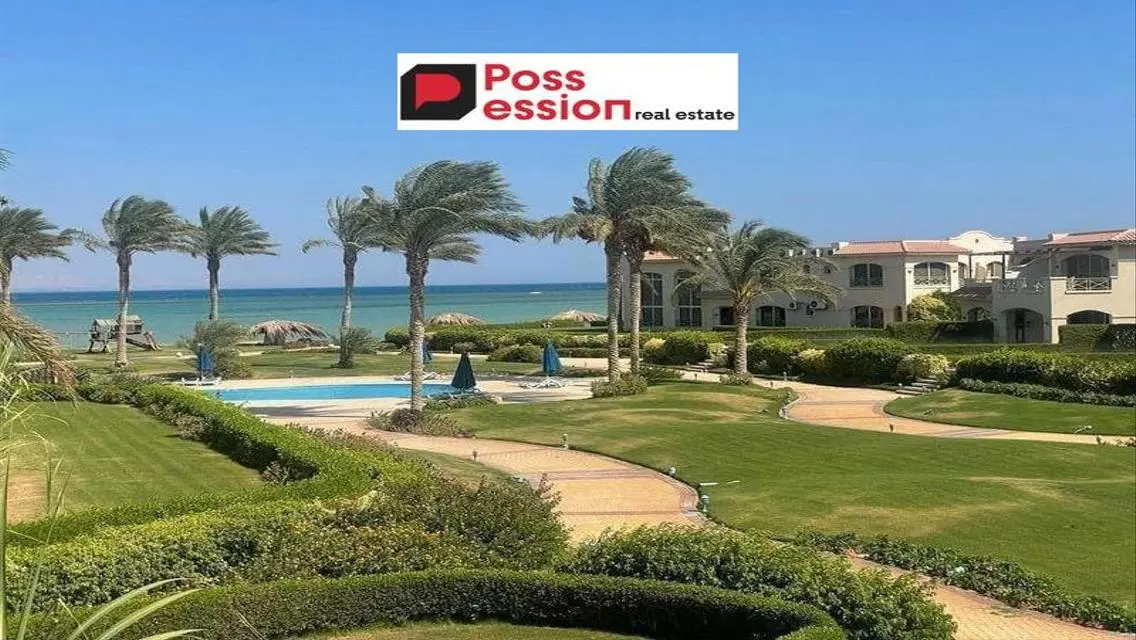 شاليه150م فوري علي البحر مباشرة في لافيستا السخنة