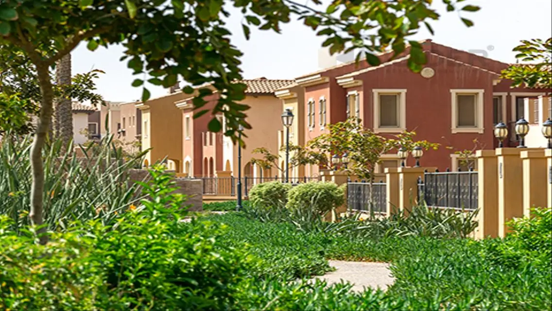 Luxurious Apartment with Private Garden and Spacious Area