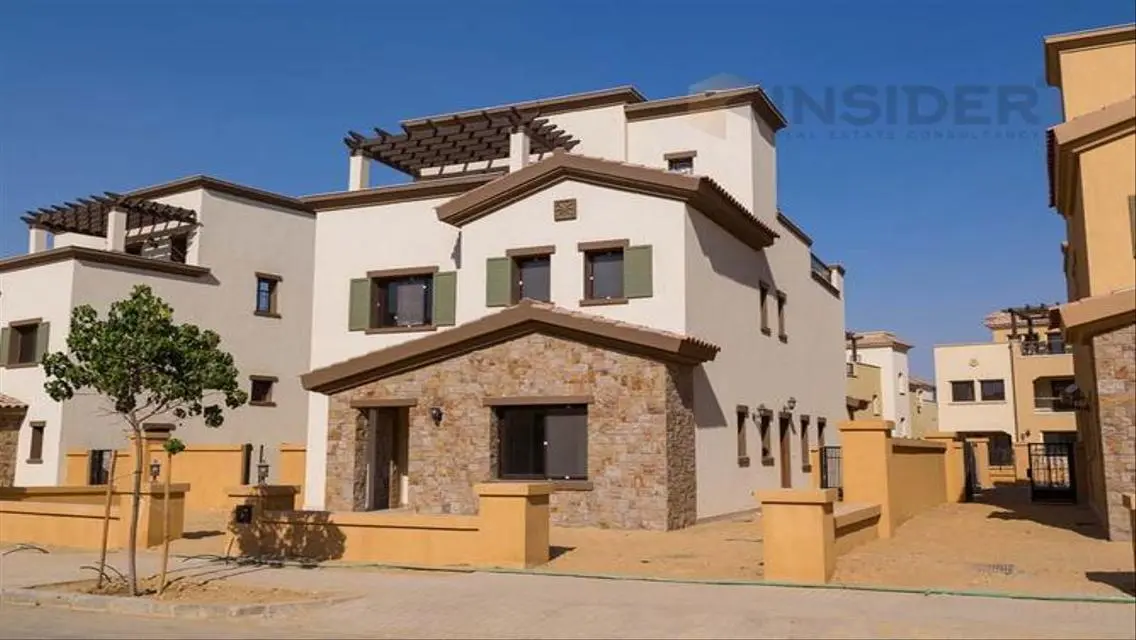 Luxurious Apartment with Private Garden and Spacious Area