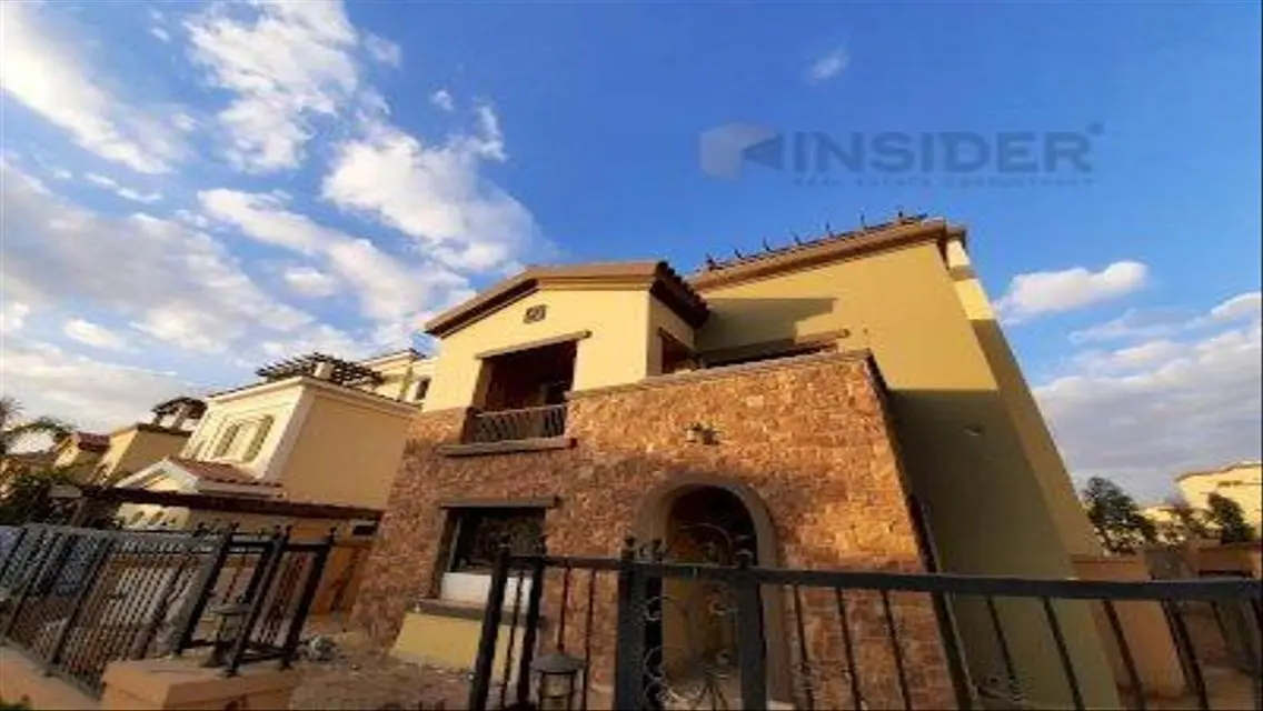 Luxurious Apartment with Private Garden and Spacious Area