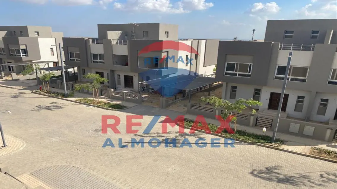 Luxurious Villa for Sale with Ideal Space