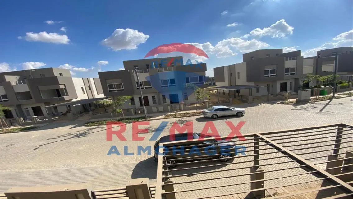 Luxurious Villa for Sale with Ideal Space