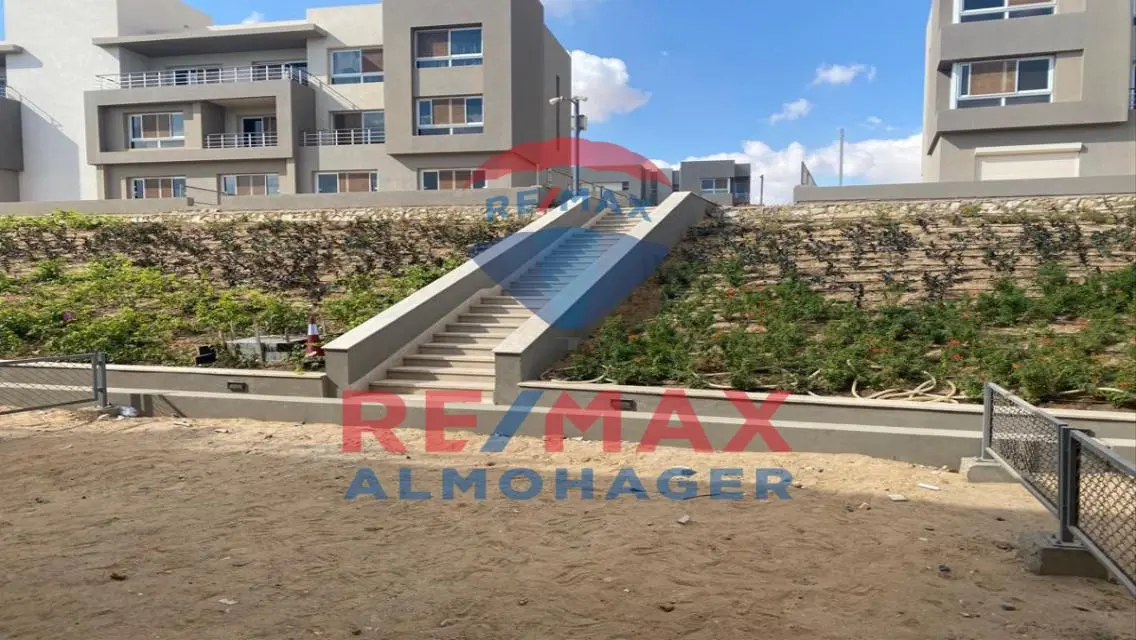 Luxurious Villa for Sale with Ideal Space