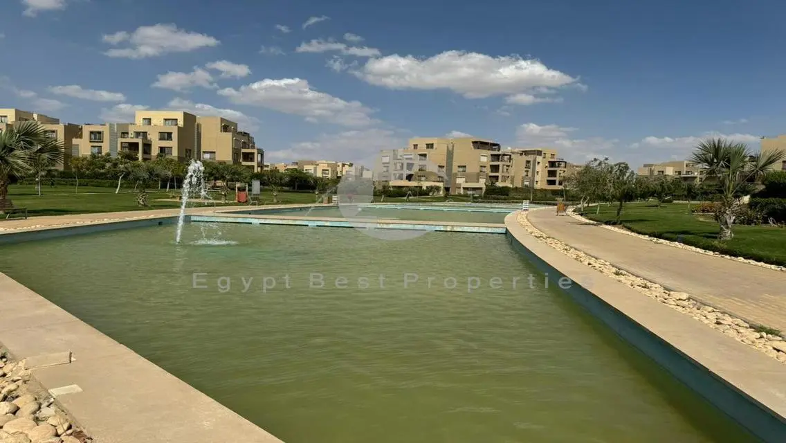 شقة فاخرة متشطبة للبيع في بالم باركس  لوكيشن مميز
