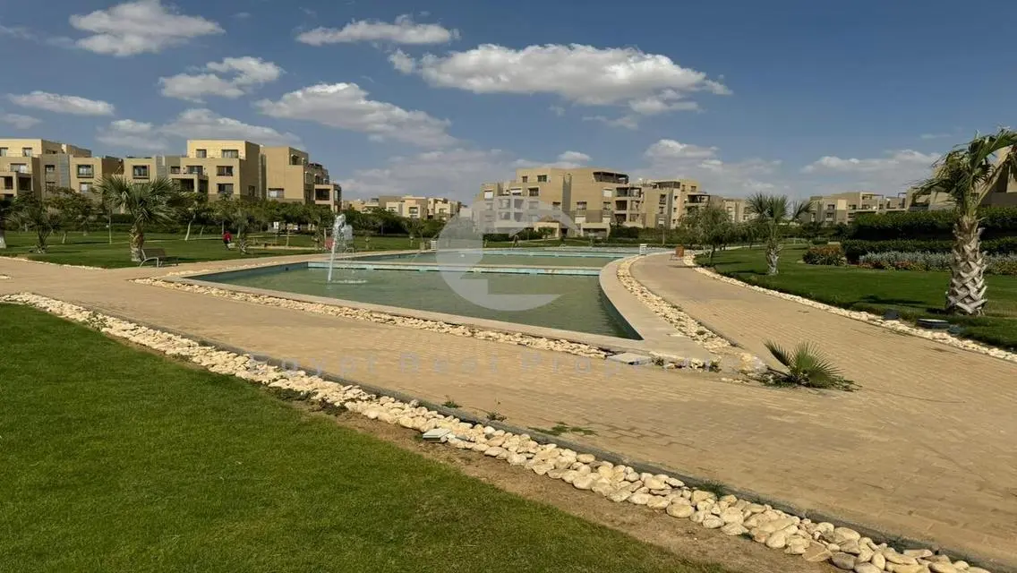 شقة فاخرة متشطبة للبيع في بالم باركس  لوكيشن مميز