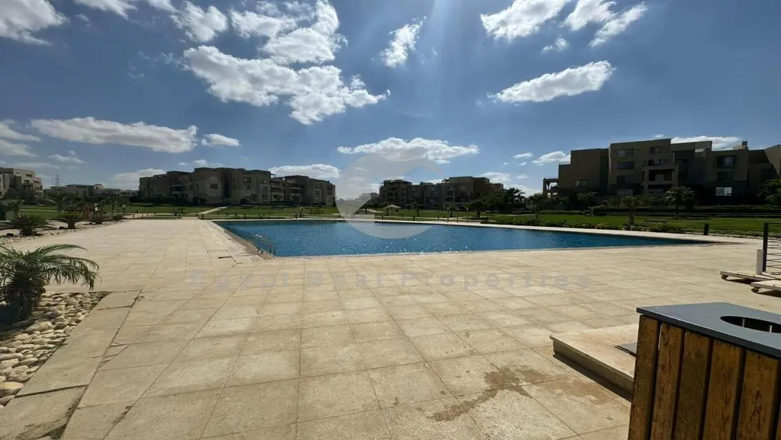 Apartment For Sale In Palm Parks With Garden