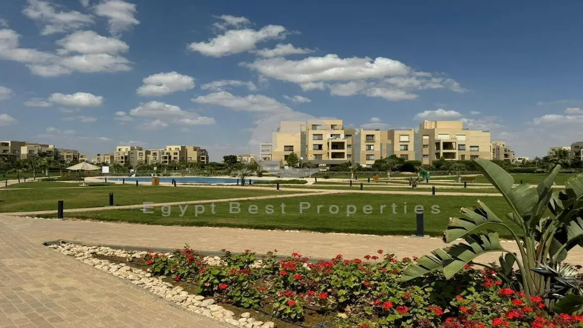 Apartment For Sale In Palm Parks With Garden