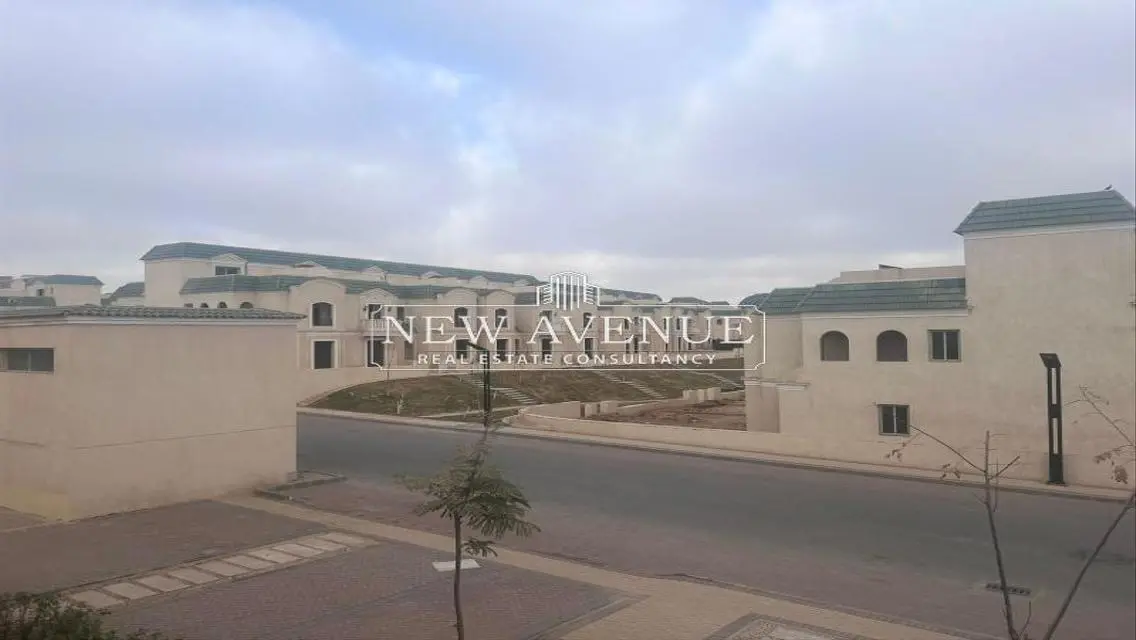 Townhouse middle Prime location in Lavenir