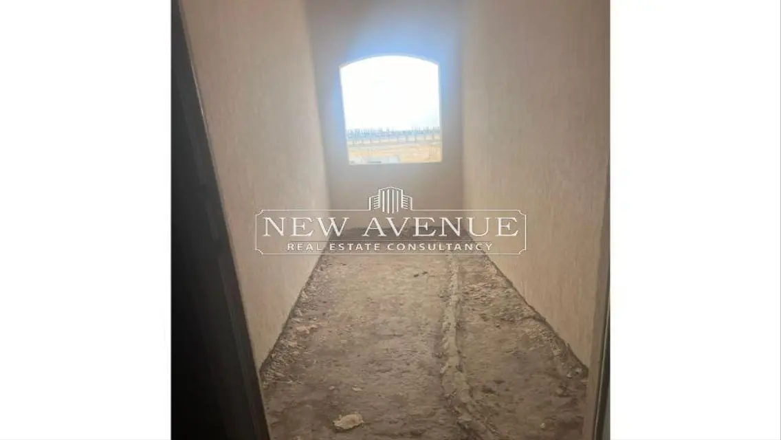 Townhouse middle Prime location in Lavenir