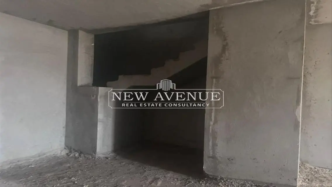 Townhouse middle Prime location in Lavenir