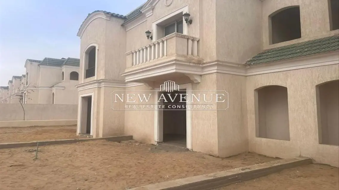 Townhouse middle Prime location in Lavenir
