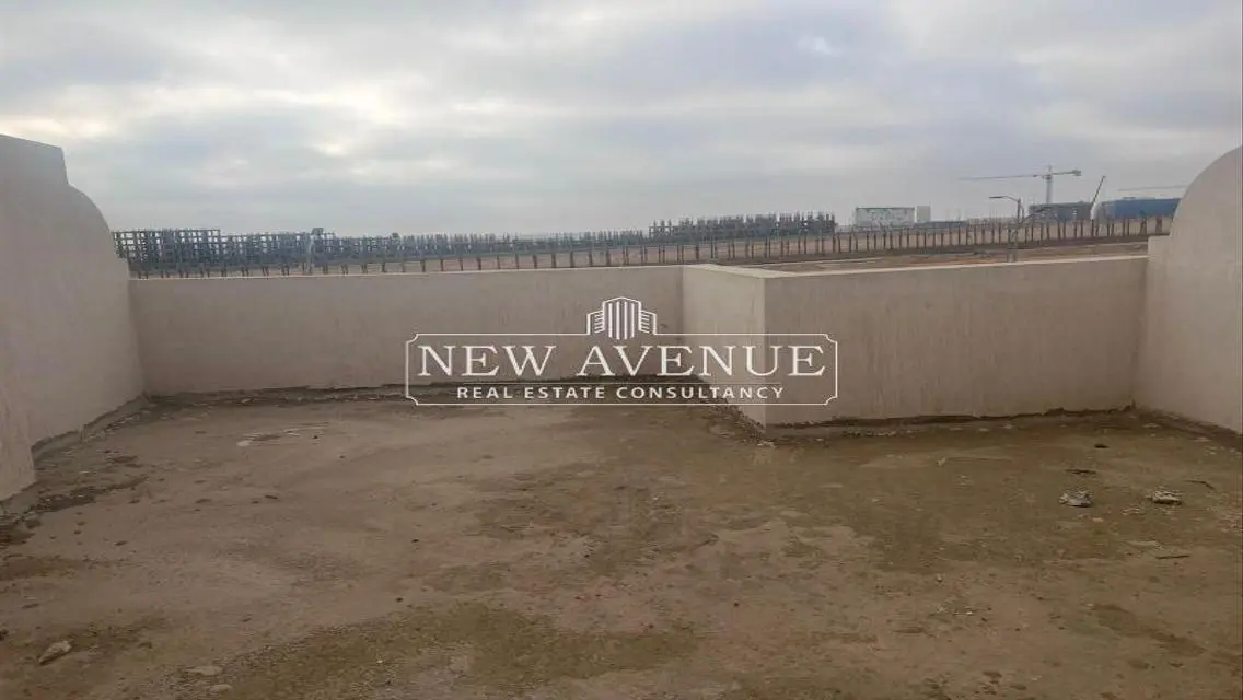 Townhouse middle Prime location in Lavenir