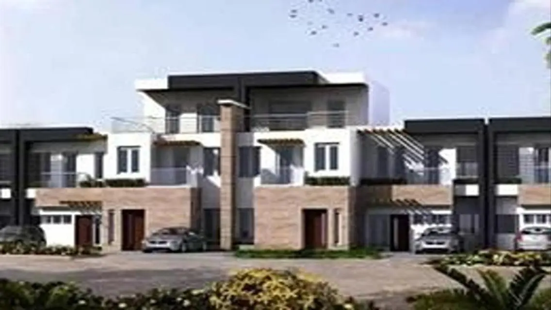 Twin house For Sale at Hyde park with good view