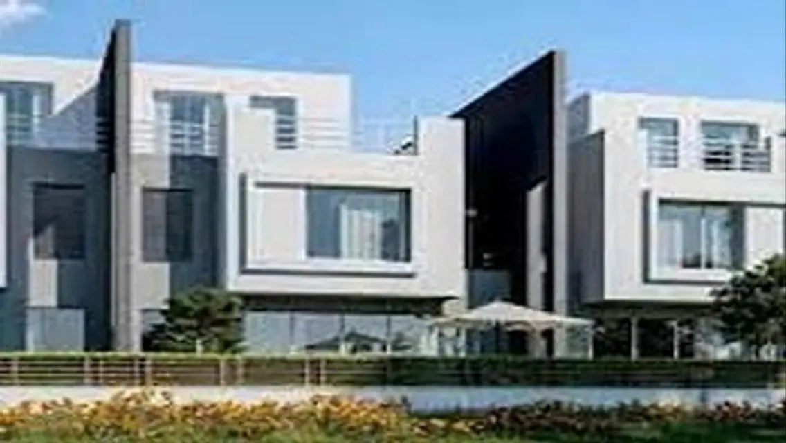 Twin house For Sale at Hyde park with good view