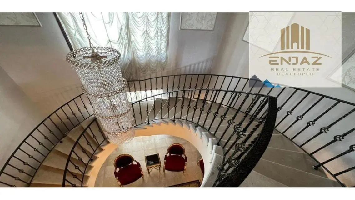 Palace for Sale in Madinaty, Directly on the Golf,