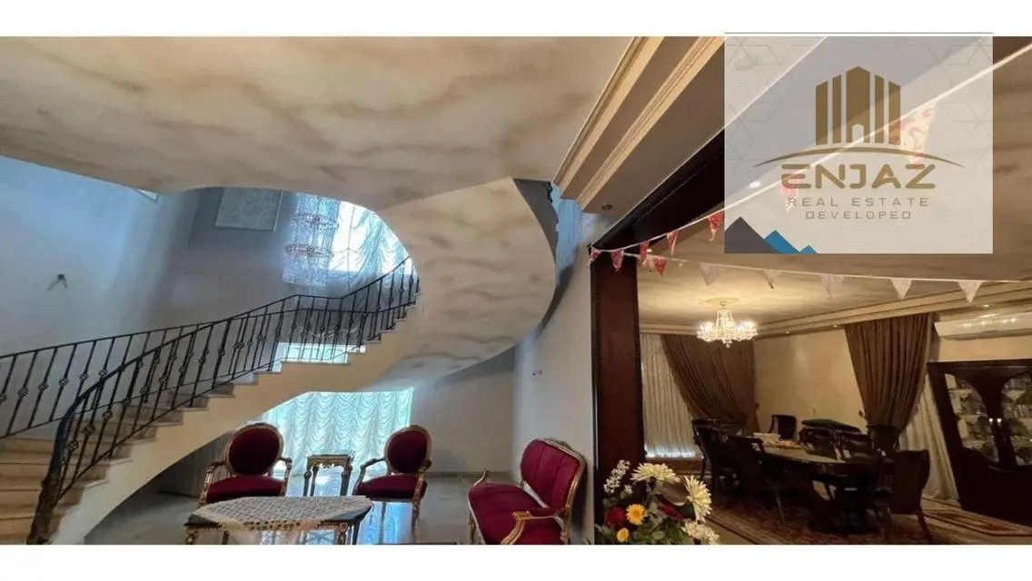 Palace for Sale in Madinaty, Directly on the Golf,