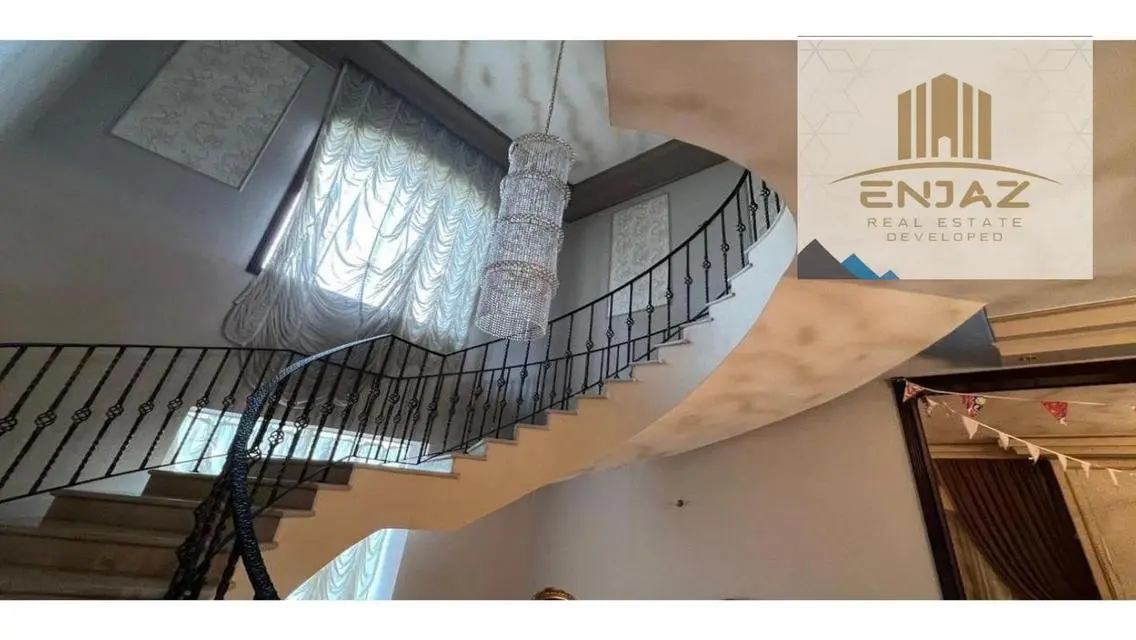 Palace for Sale in Madinaty, Directly on the Golf,
