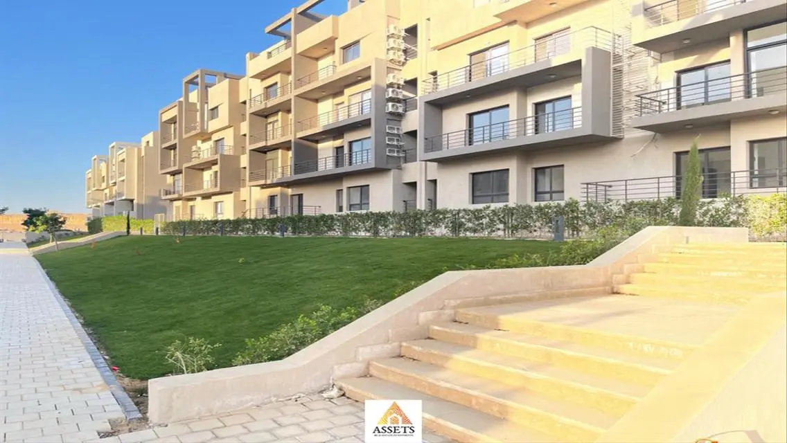 Luxury Villa for Sale with Amenities in the Heart of the City