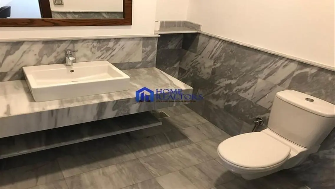 Modern Furnished Apartment For Rent In West Golf