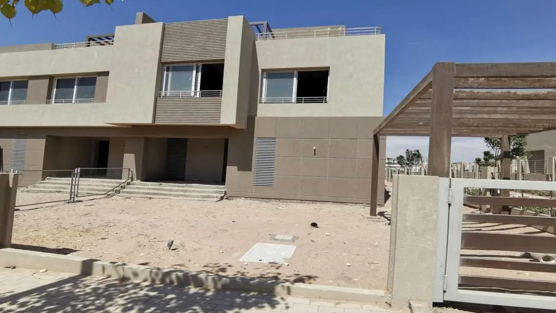 توين هاوس كورنر 349متر في بالم هيلز بالم فالي