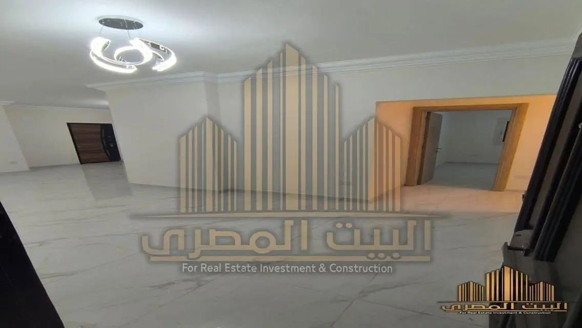 للايجار القانون شقه 200 م ارضي بحديقه في اللوتس