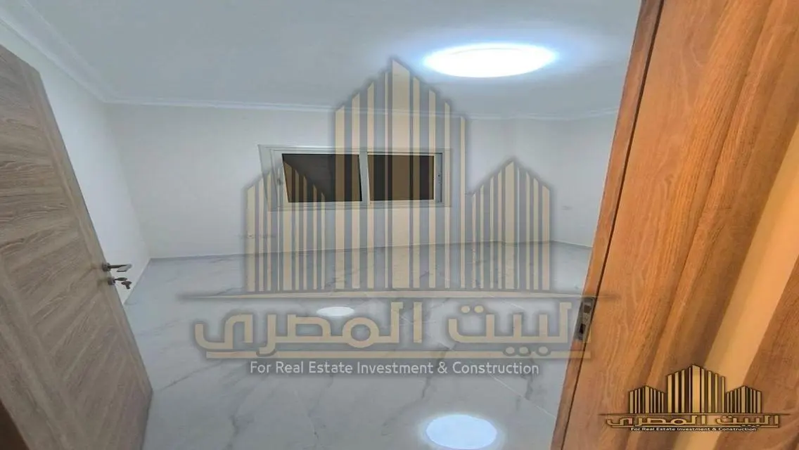 للايجار القانون شقه 200 م ارضي بحديقه في اللوتس