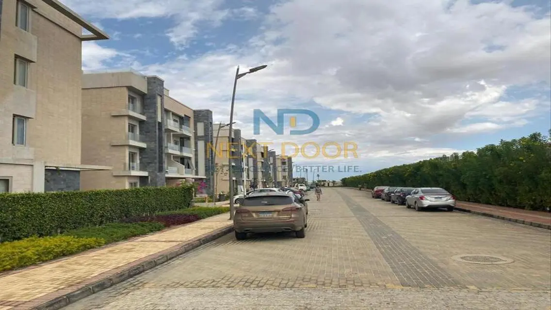 Apartment in Best Location in Galleria Moon Valley