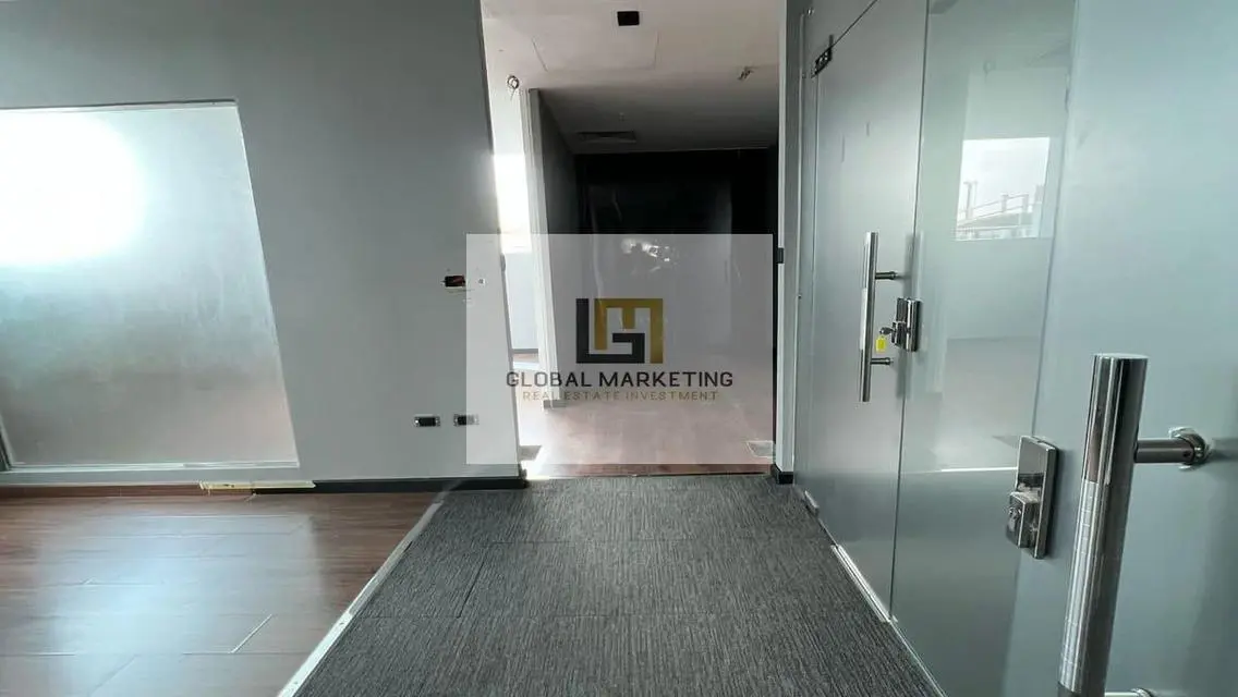 Finished Office 340m For Rent in South Teseen