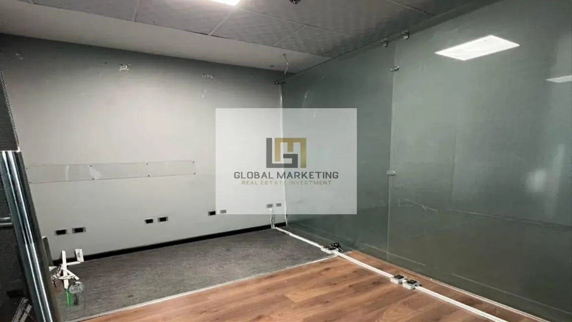 Finished Office 340m For Rent in South Teseen