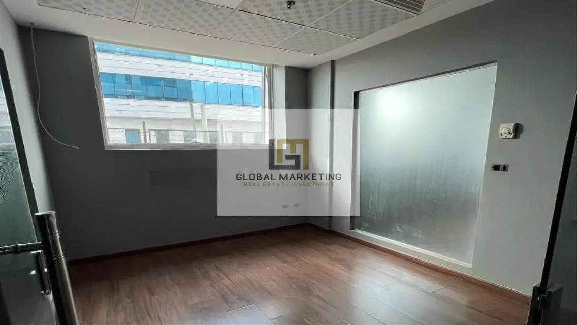 Finished Office 340m For Rent in South Teseen