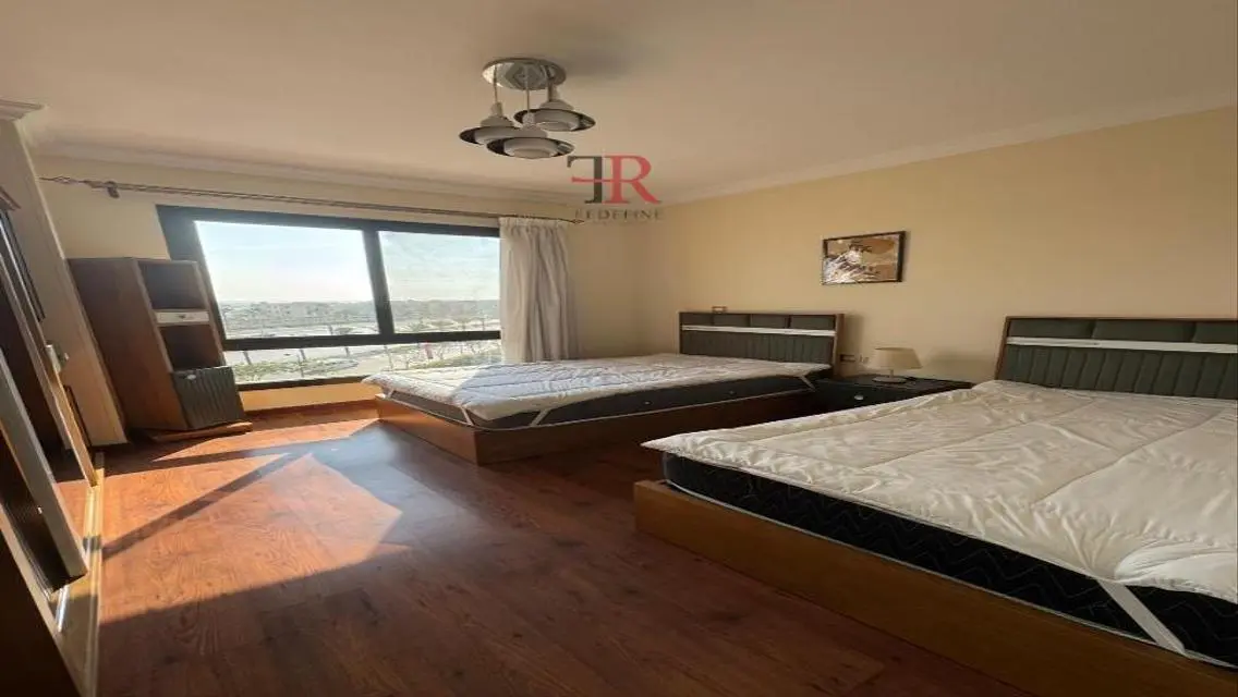 Apartment With Modern Furniture At Eastown