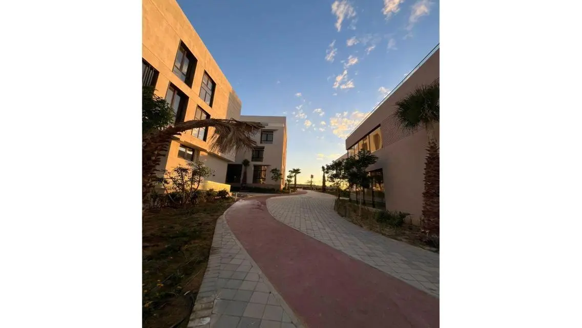 Administrative building for sale (O Business)