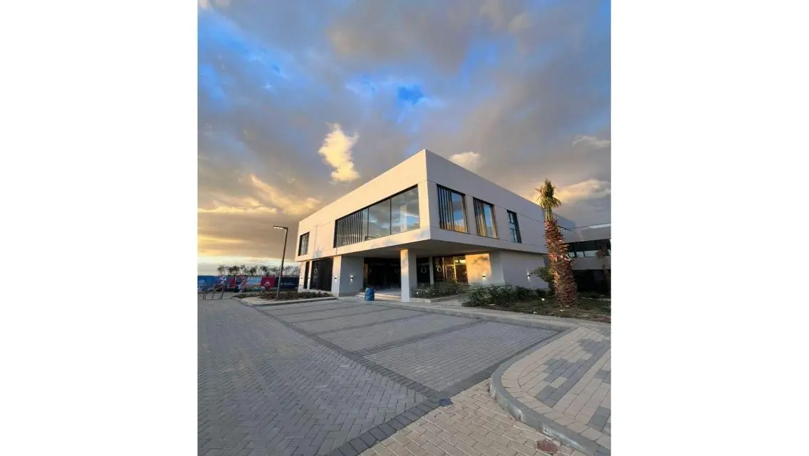 Administrative building for sale (O Business)