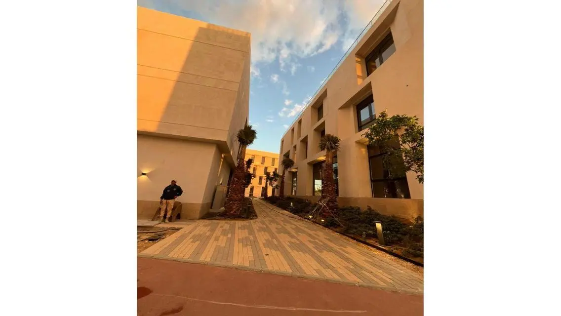 Administrative building for sale (O Business)