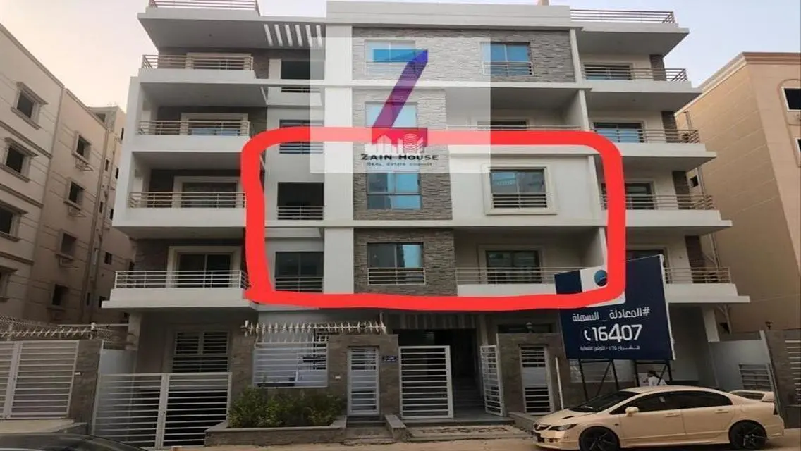 Distinctive duplex with panoramic view, second num