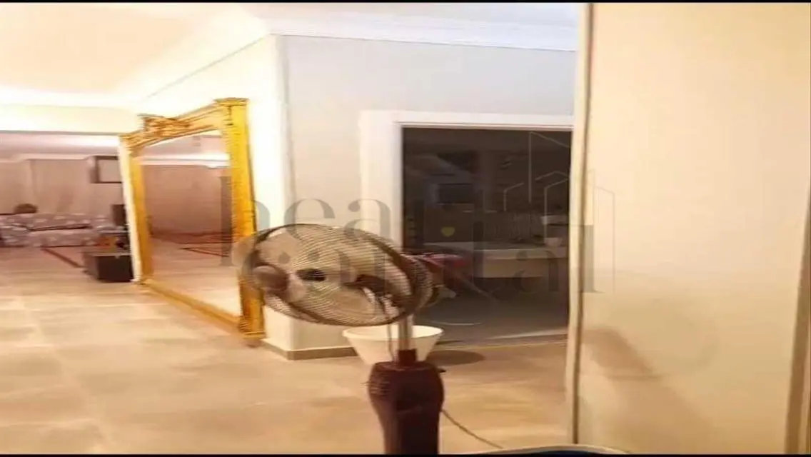 Middle Townhouse for Sale in Al Maqsed