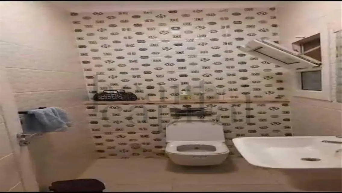 Middle Townhouse for Sale in Al Maqsed