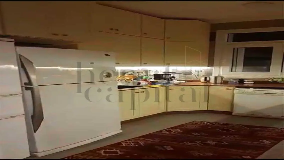 Middle Townhouse for Sale in Al Maqsed
