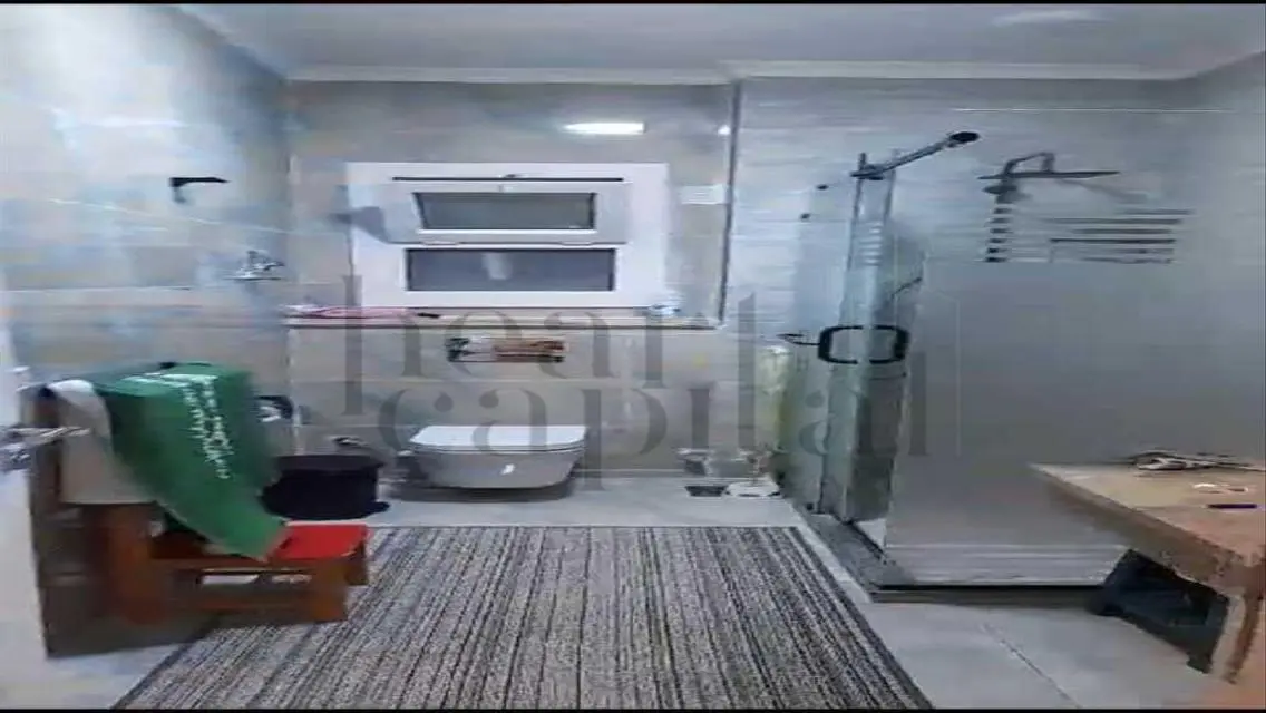 Middle Townhouse for Sale in Al Maqsed