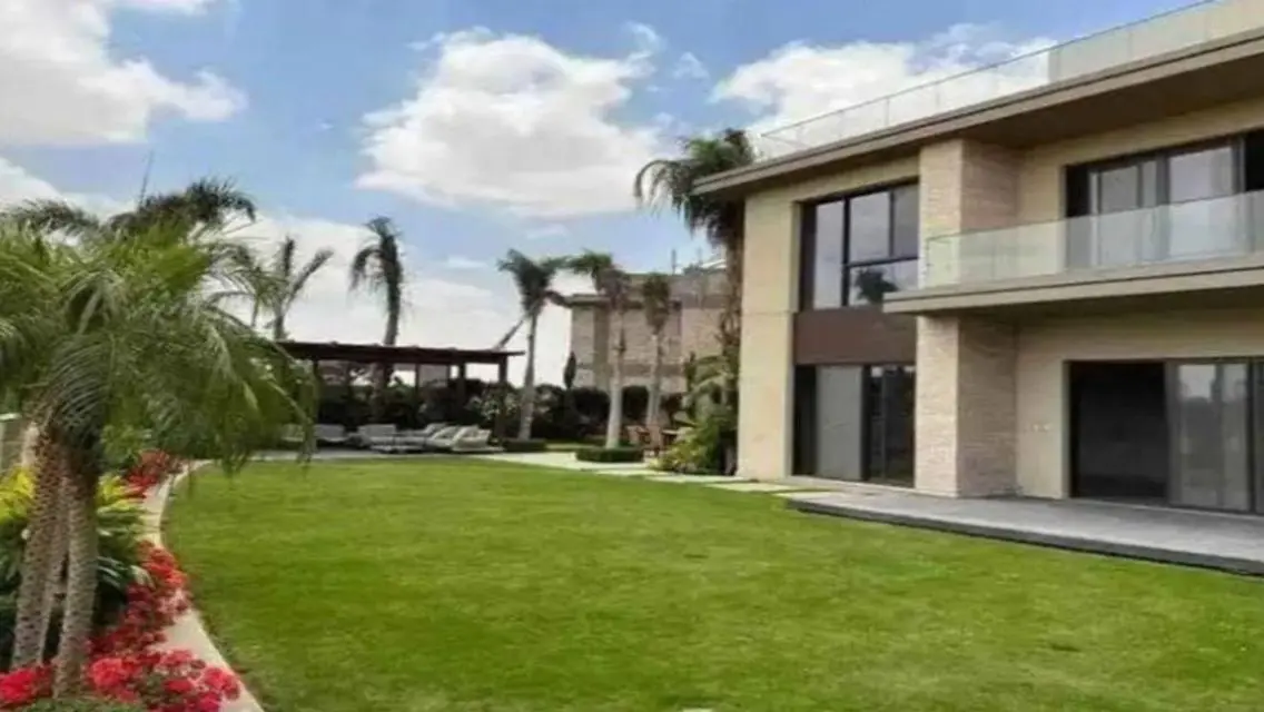 Villa Ready to move in Sodic near Sphinx airport