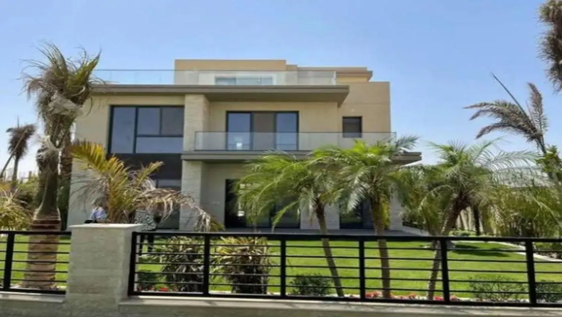 Villa Ready to move in Sodic near Sphinx airport