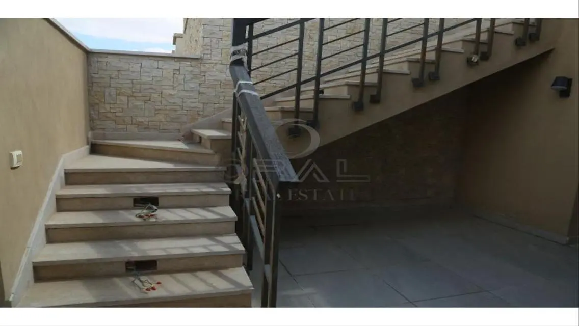 Penthouse for rent in Amberville ( 3bd + nannys )