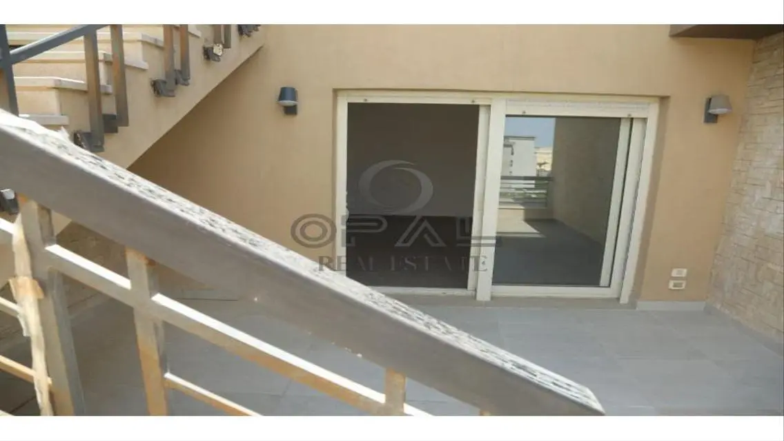 Penthouse for rent in Amberville ( 3bd + nannys )