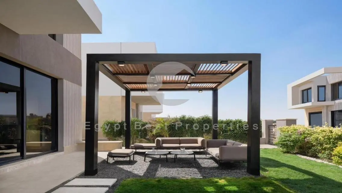 Own a fully finished penthouse in Solana East.