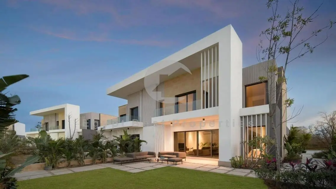Own a fully finished penthouse in Solana East.