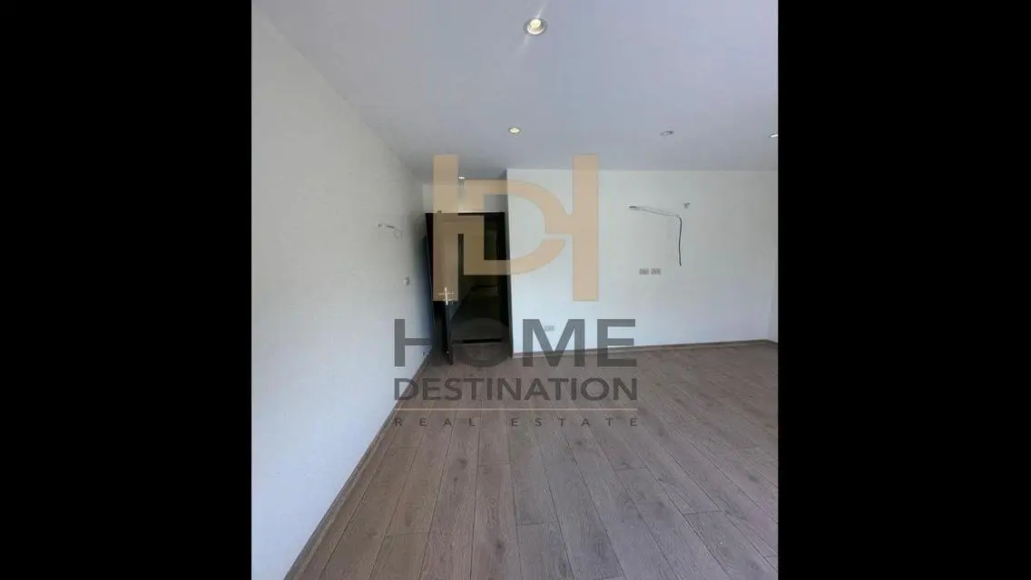 Super lux Finishing With Kitchen - Prime Location